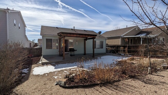 Building Photo - 2 BEDROOM / 1.75 BATH RANCH HOME IN RIDGEVIEW AT STETSON HILLS!