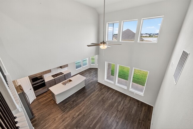 Building Photo - 411 Sunlit Vly Cir