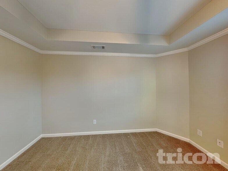 Building Photo - 498 Kirkland Dr