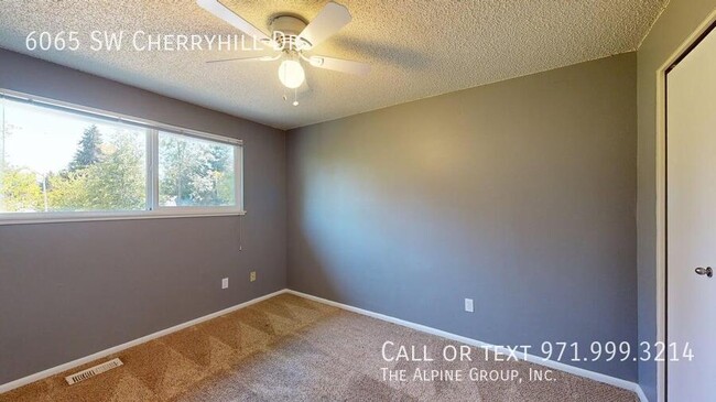 Building Photo - 6065 SW Cherryhill Dr