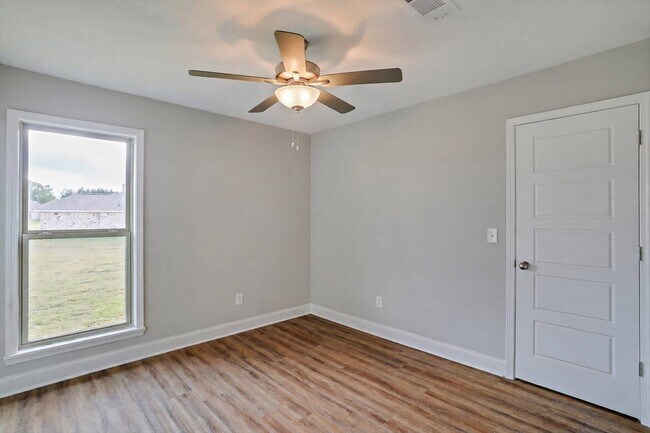 Building Photo - 577 Patrick Farms Dr