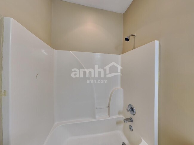 Building Photo - 636 Osborne Ln