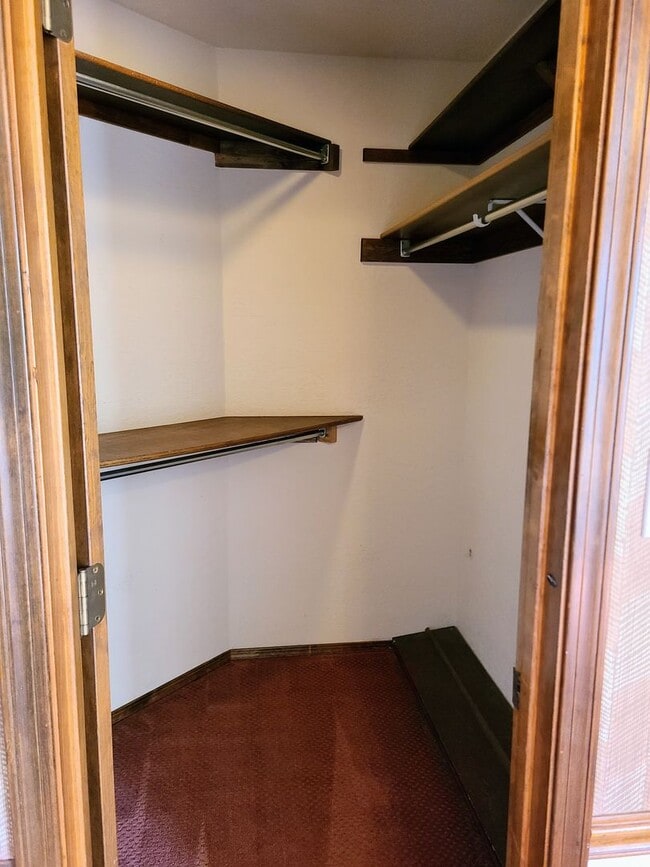 Building Photo - BEAUTIFUL HOME IN A PRIME LOCATION | Showings Coming soon!