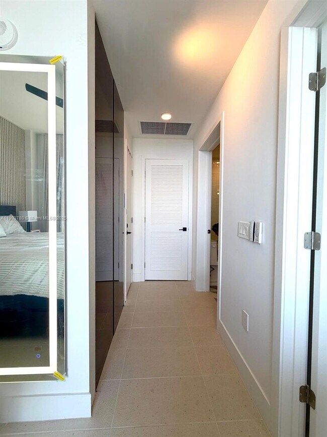 Building Photo - 159 NE 6th St