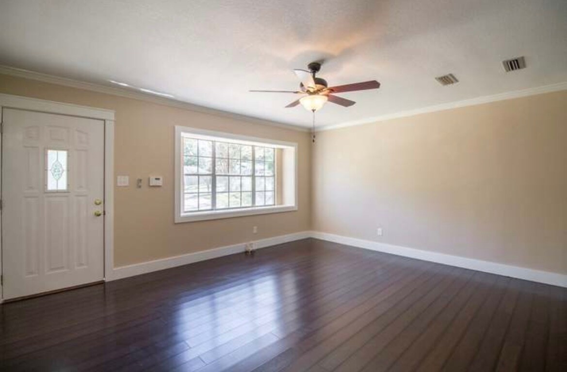 Building Photo - 1136 Carissa Dr