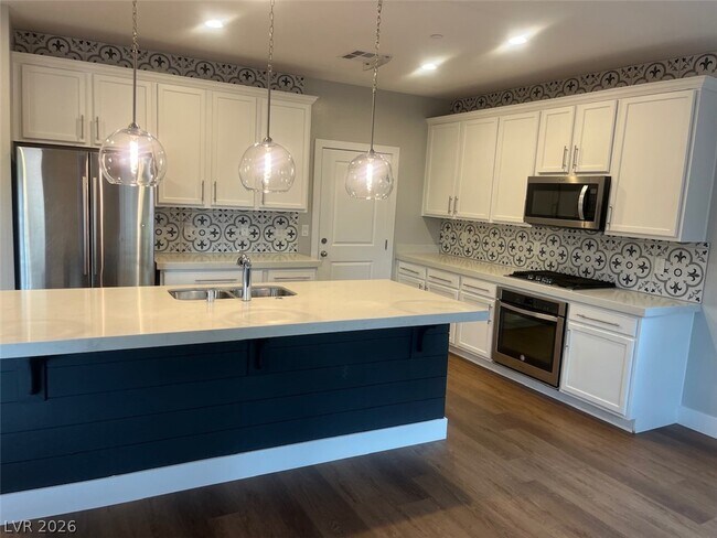 Building Photo - 2455 Calestano Ave