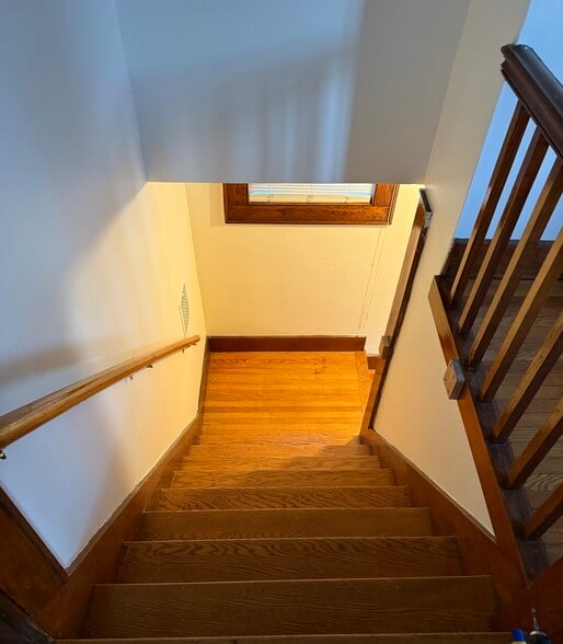 Building Photo - 7 Gardners Ln