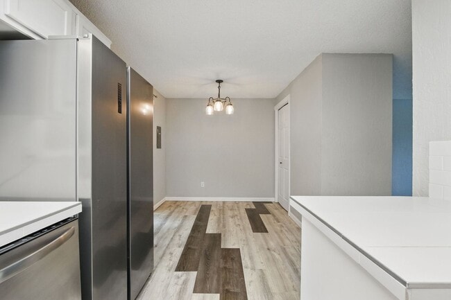 Building Photo - Charming Salmon Creek Condo