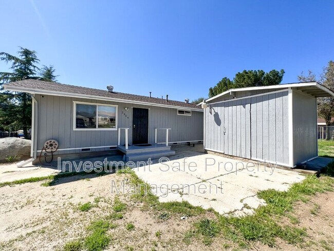 Building Photo - 2504 Gladiola Dr