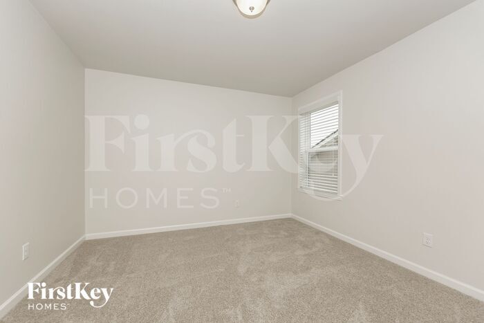 Building Photo - 2525 Miranda Dr