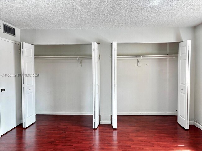 Building Photo - 9970 SW 88th St