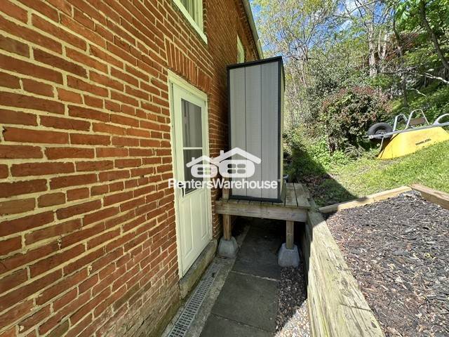 Building Photo - 943 Oella Ave