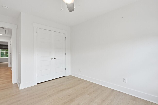Building Photo - 46 Old Stoney Ln