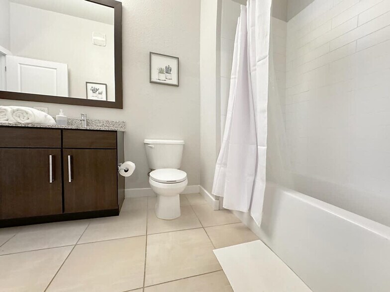 Building Photo - 124 S Morgan St