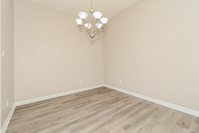 Building Photo - 217 Ute Creek Ct