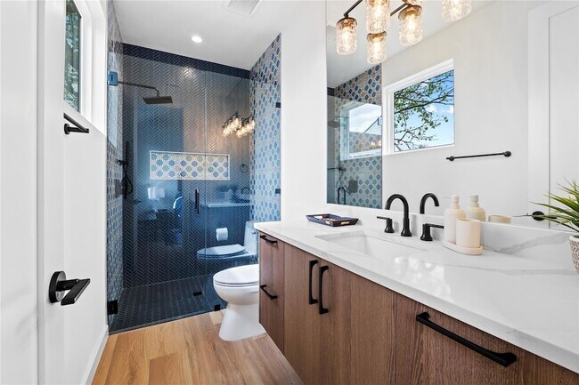 Building Photo - 506 Krebs Ln