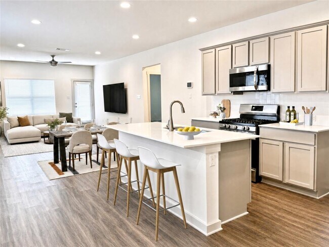 Building Photo - 5128 Vanner Path