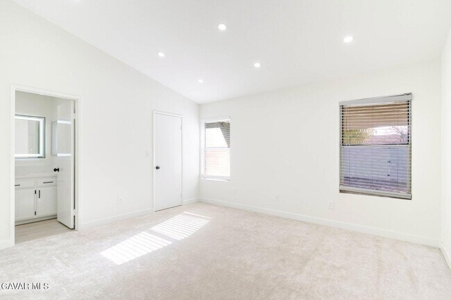 Building Photo - 514 E Ave J 9