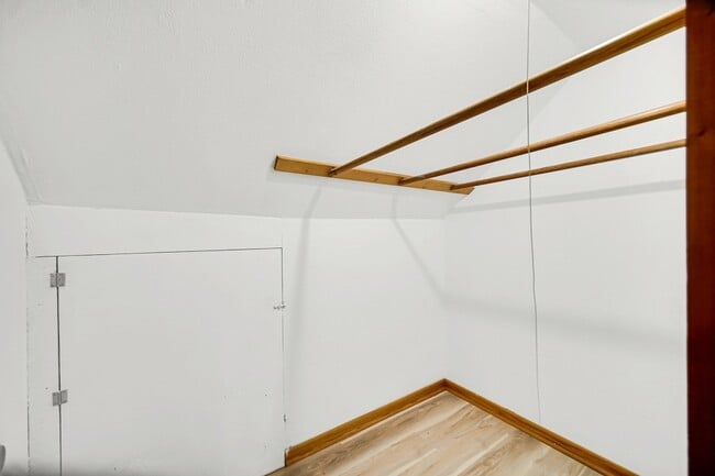 Building Photo - 2611 Ellen Ave