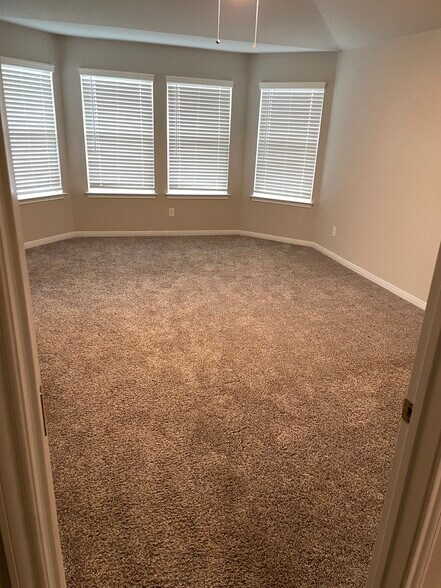 Building Photo - 3065 Charyn Way