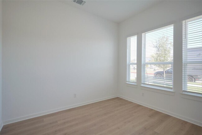 Building Photo - 1250 Roger Hanks Pkwy