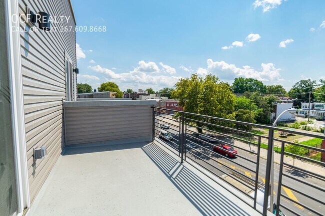Building Photo - 625 N 52nd St