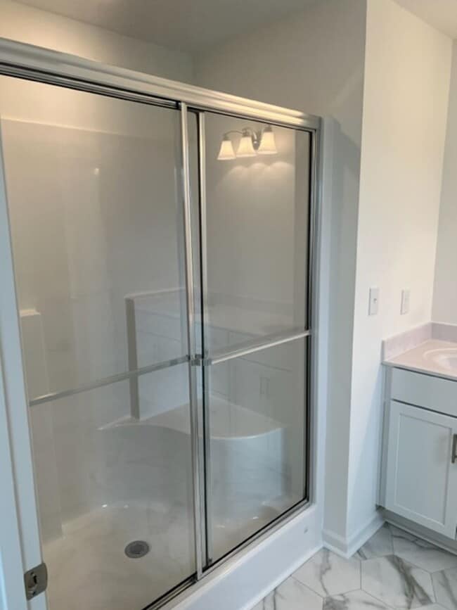 Building Photo - BBEY HILL @ HICKORY MANOR