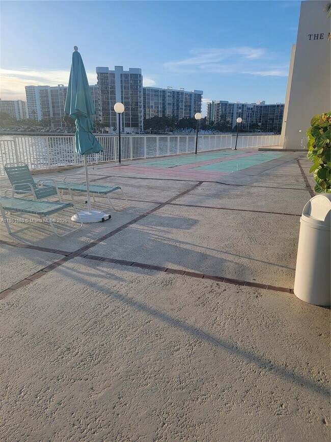 Building Photo - 3800 S Ocean Dr