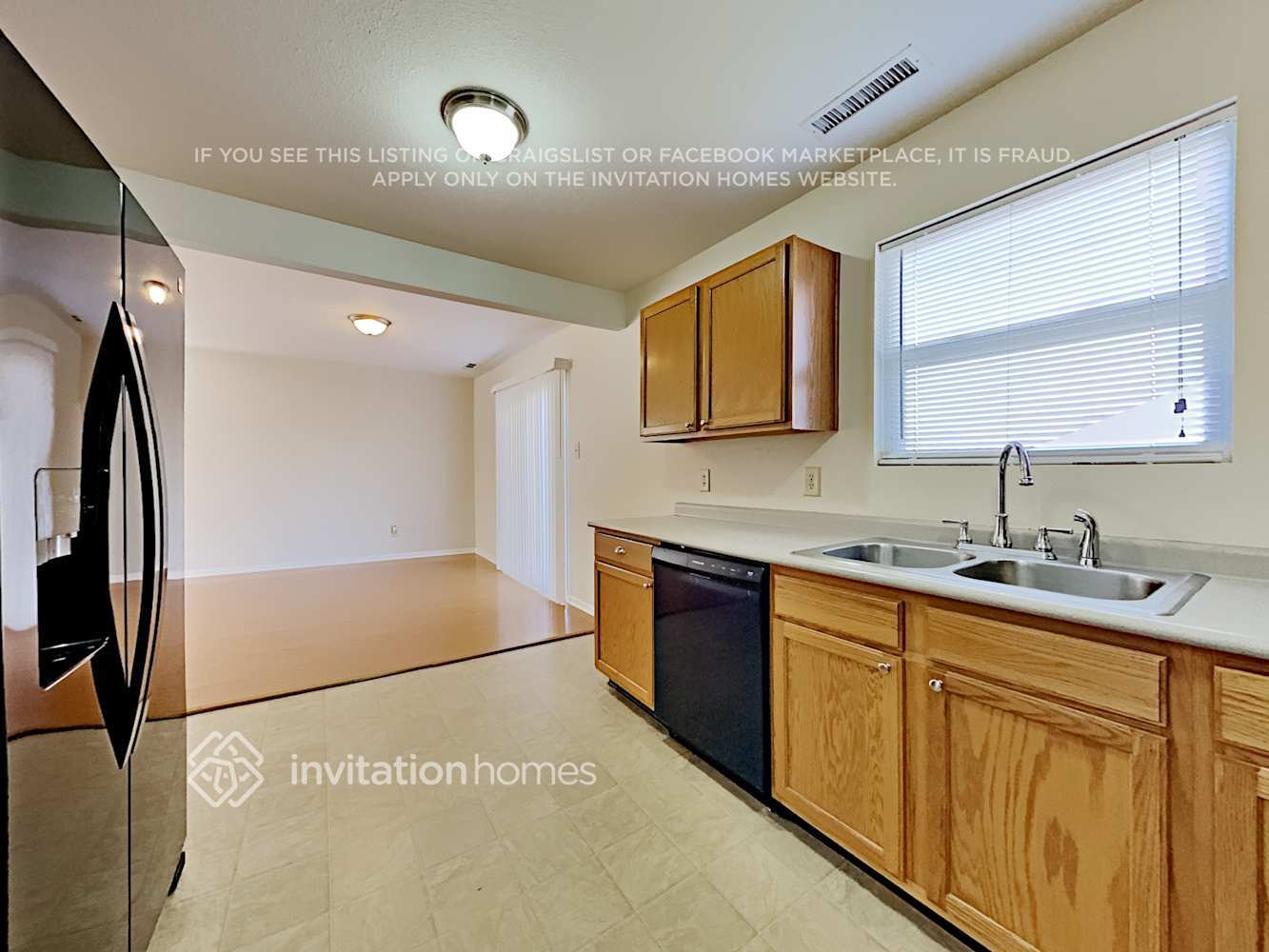 Building Photo - 827 Littleton Dr