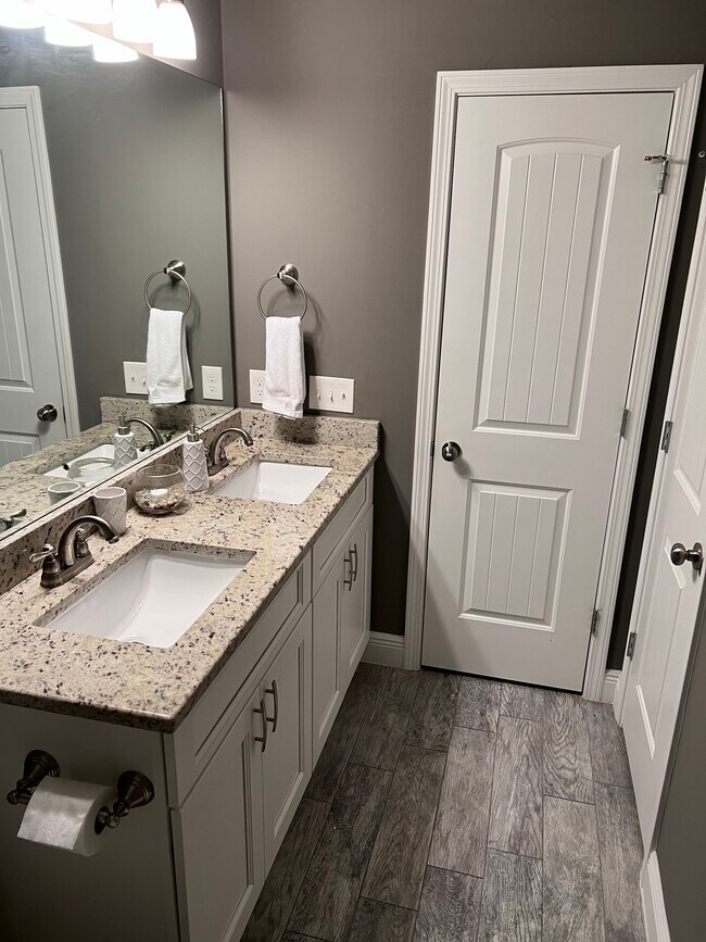 Building Photo - 8283 Calle Mio