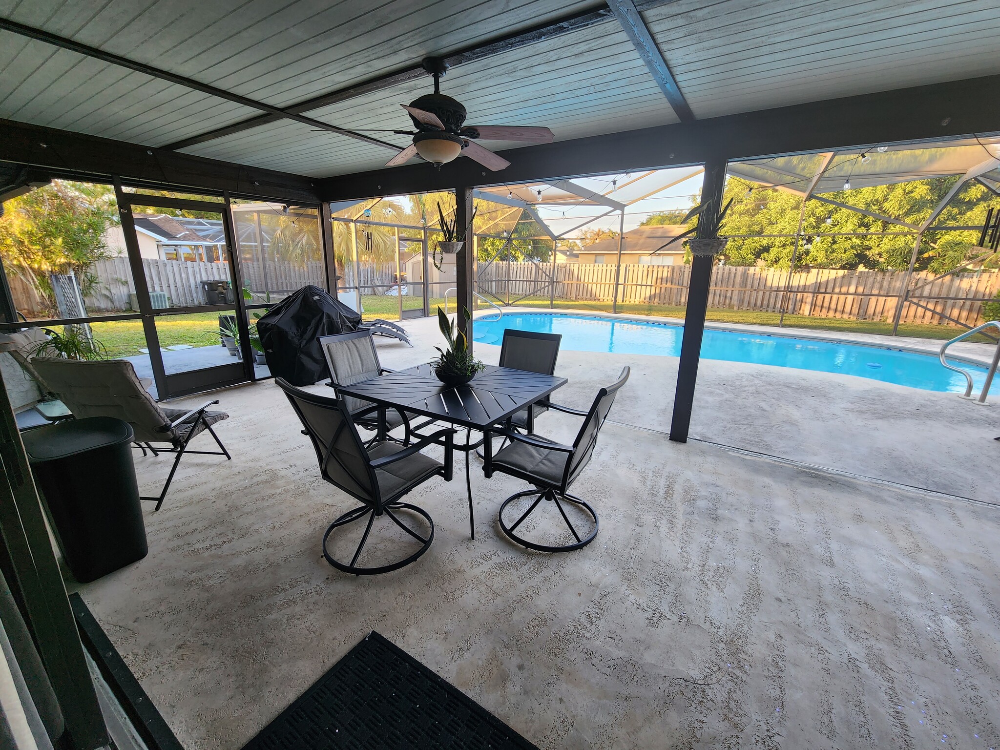 Building Photo - 881 SW General Patton Ter