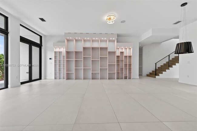 Building Photo - 16709 Botaniko Dr N