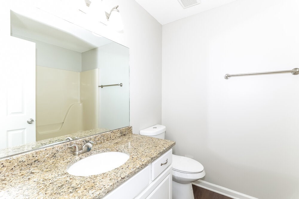 Building Photo - 995 Scofield Dr