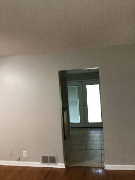 Building Photo - 11199 Jerries Ln