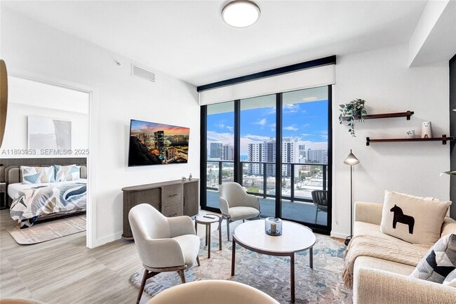 Building Photo - 580 72nd St