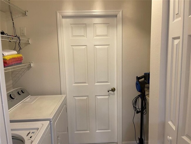 Building Photo - 1012 Laurel Ave