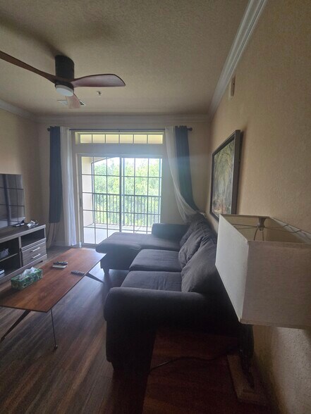 Building Photo - 8000 Tuscany Way