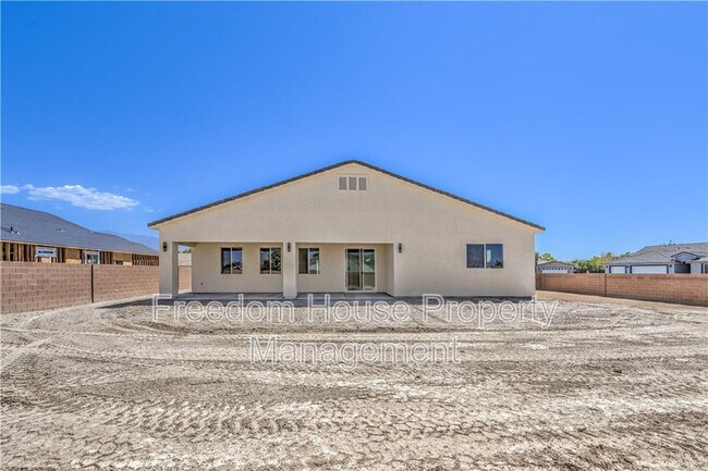 Building Photo - 6380 Waterford St