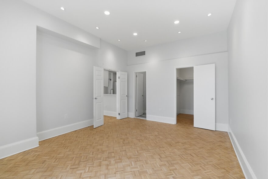 Building Photo - 1851 Columbia Rd NW