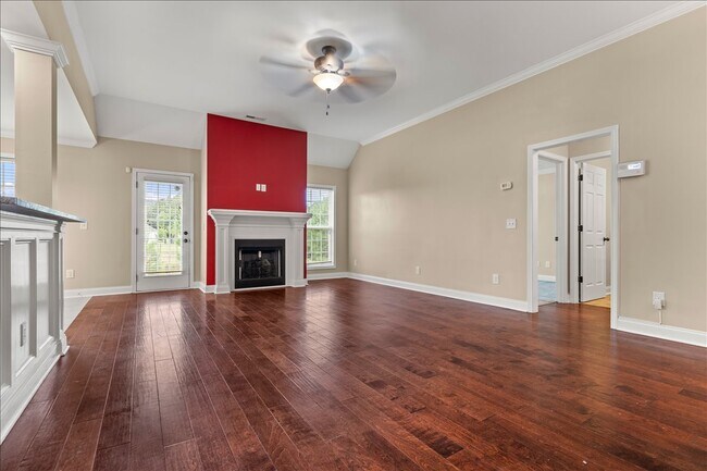 Building Photo - 3011 Thornberry Dr