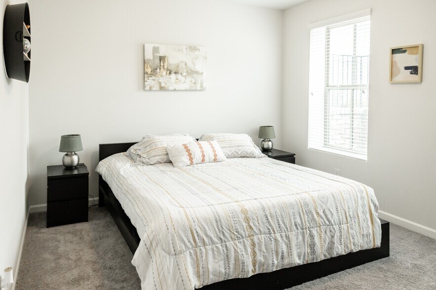 Building Photo - 4332 Water Elm Aly