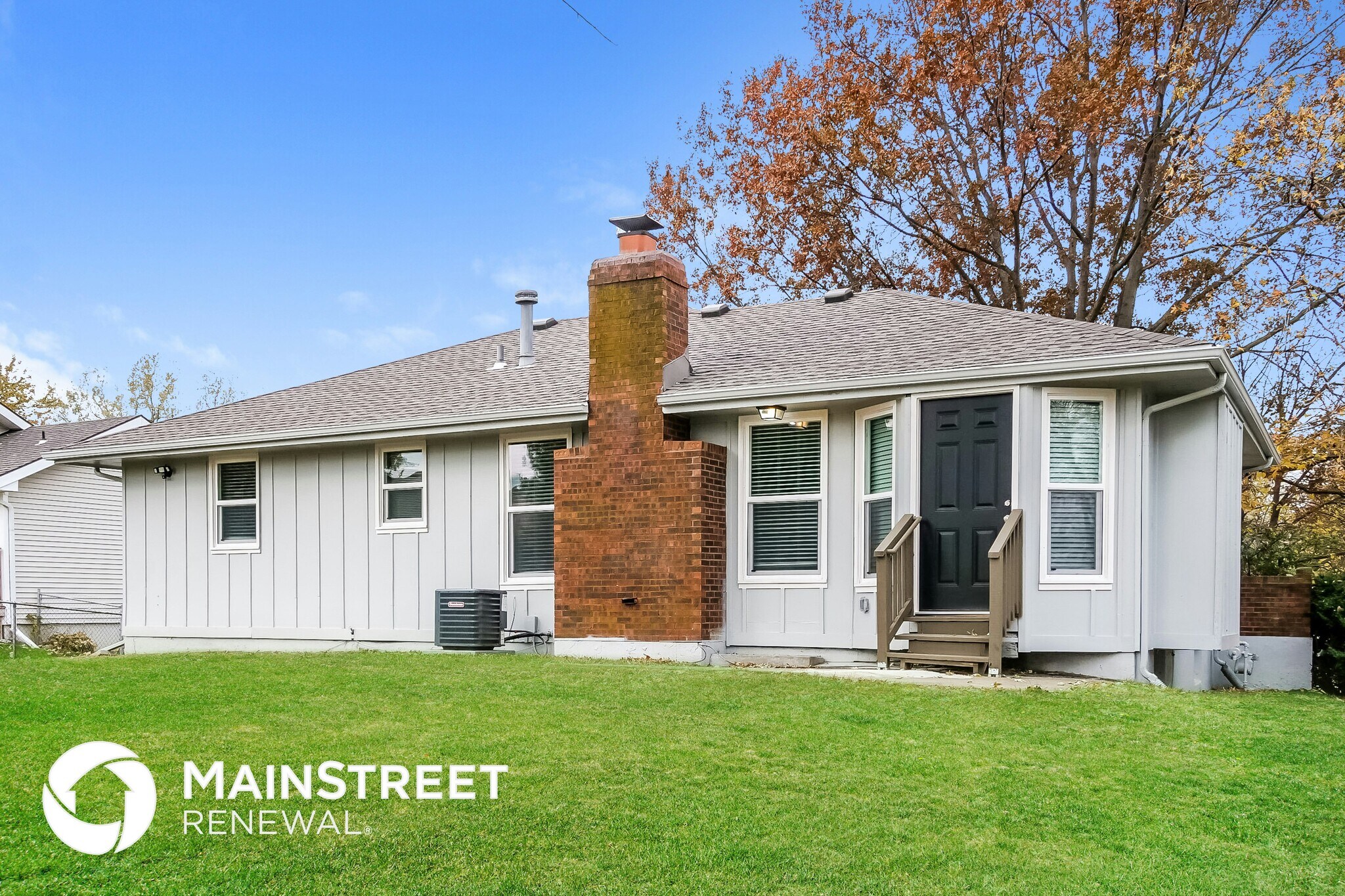 Building Photo - 8523 N Rhode Ave