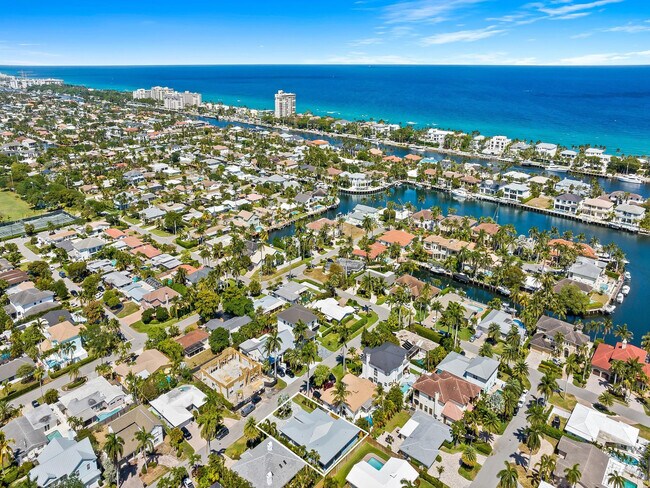 Building Photo - 2754 NE 31st Ct