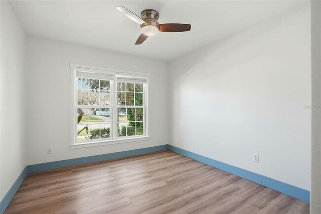 Building Photo - 759 Lantana Ave