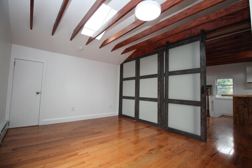 Bedroom - 321 Central Ave