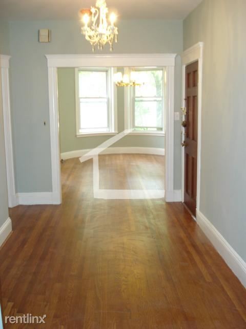 Building Photo - 3 br, 2 bath Condo - 1169 Commonwealth Ave...