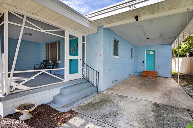 Building Photo - 930 Daytona Ave