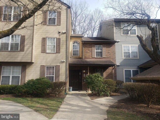 Building Photo - 6062 Cedar Ct