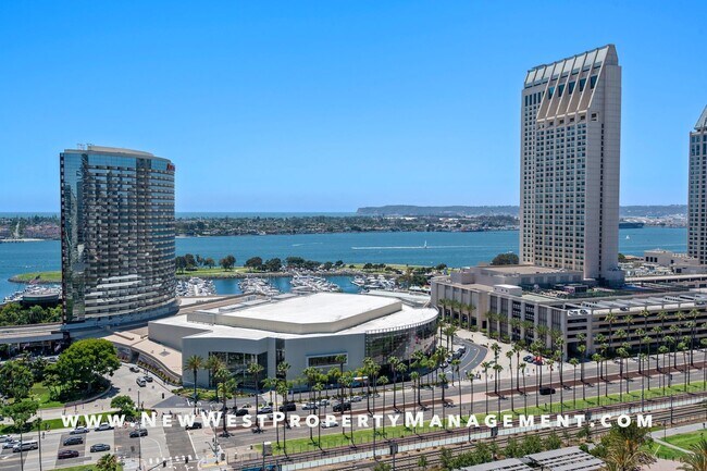 Building Photo - Spectacular Marina District 3-Bedroom Pent...