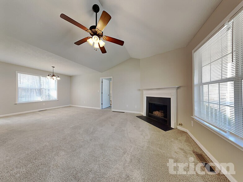 Building Photo - 87 Princeton Dr